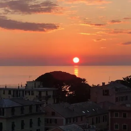 Lägenhet Romantic Garden Sea View Nervi *