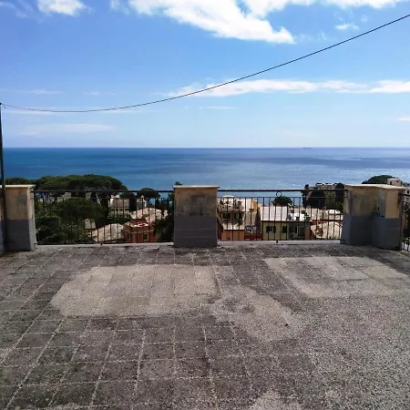 Daire Romantic Garden Sea View Nervi Cenova