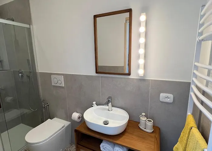 Romantic Garden Sea View Nervi Апартаменты Генуя